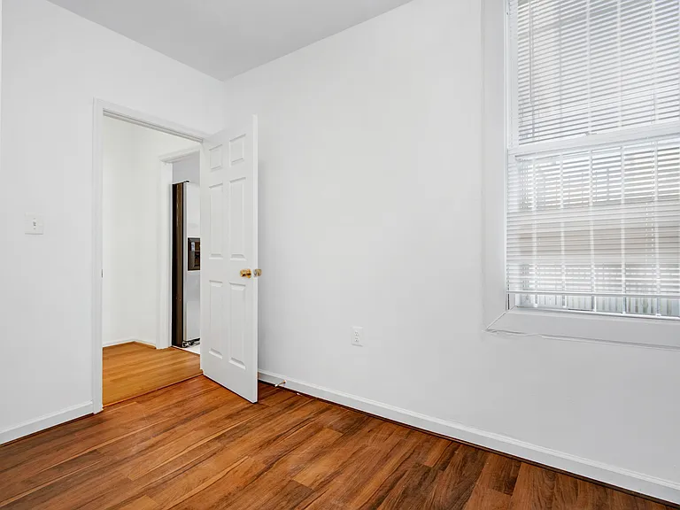 739 Morton St NW — Photo 8