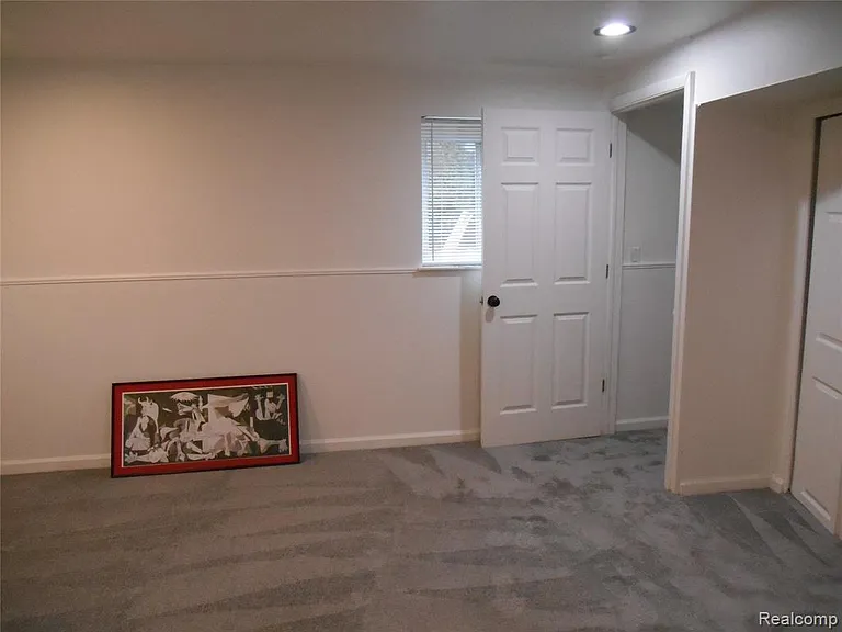 1440 W Elmwood Ave — Photo 19