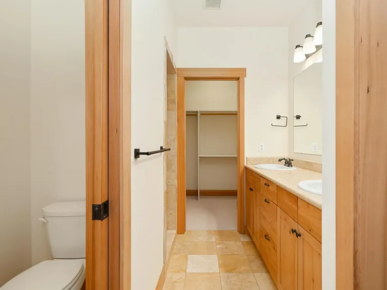 224 N Holladay Dr #201 — Photo 22