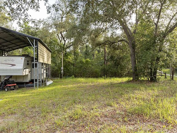 5th image of 3277 NE Chervil Dr