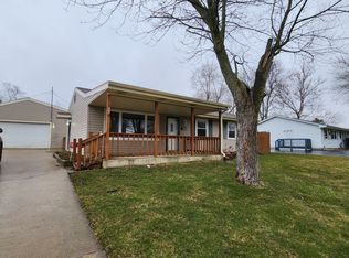 374 Brook Dr, Valparaiso, IN 46385