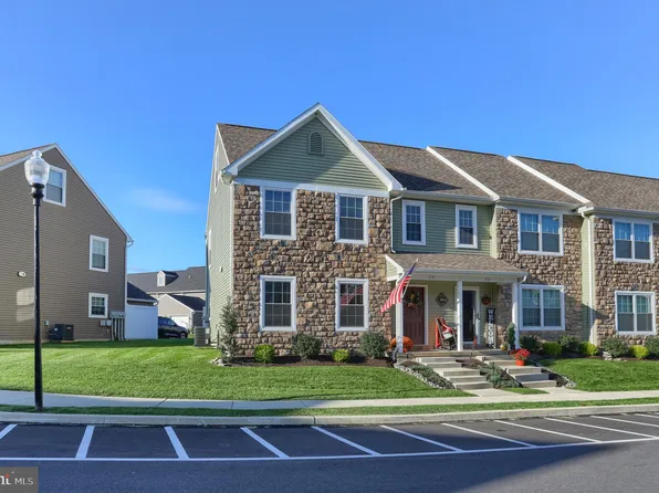 719 Farmwood Ln, Lebanon, PA 17042