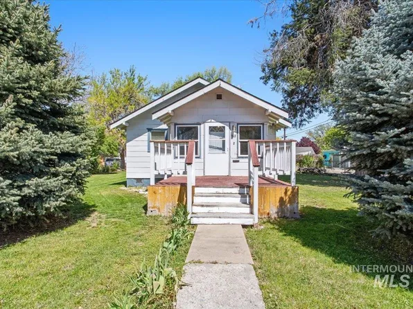 512 7th St S, Nampa, ID 83651