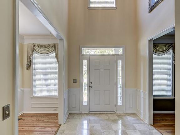 4th image of 2062 Earl Pearce Cir