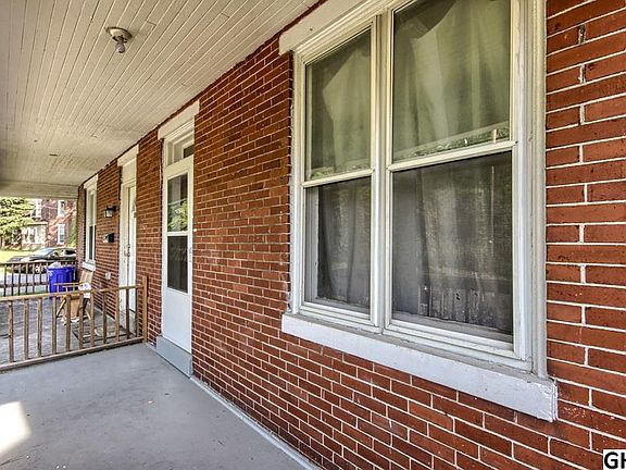 2nd image of 1939 Whitehall St