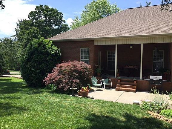 2nd image of 778 Coveview Cir