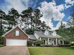 435 Autumn Creek Dr, Ridgeland, MS 39157