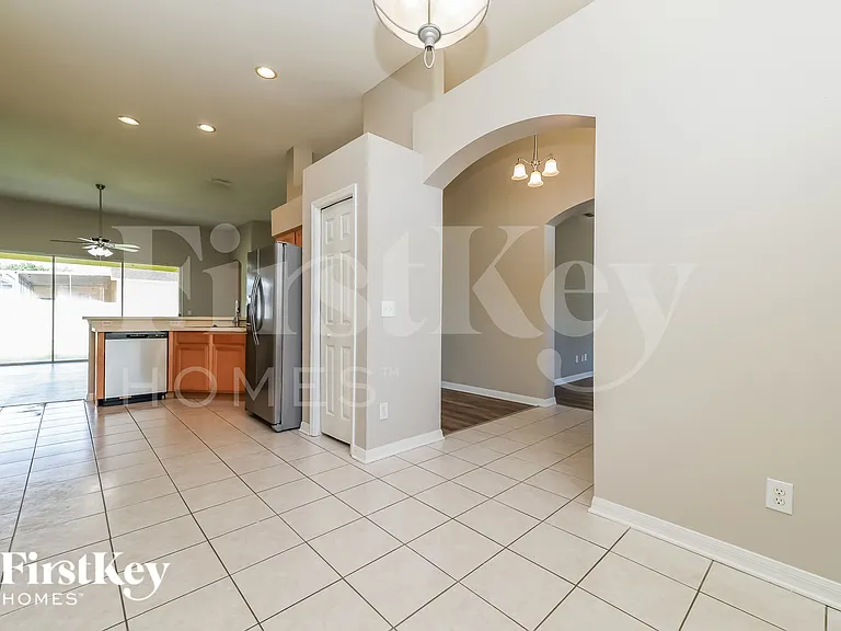 11703 Grove Arcade Dr — Photo 6