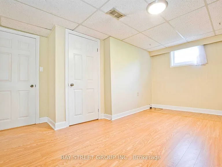40 Greylawn Cres — Photo 10