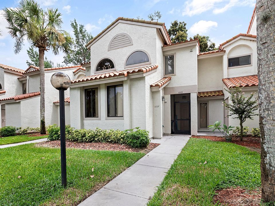 1st image of 1037 Country Club Dr #424
