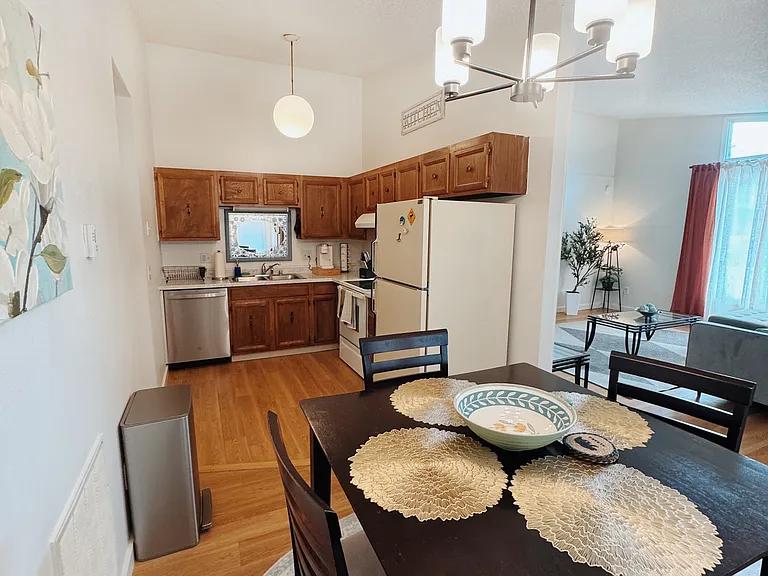 310 & 312 Bolin St #312 — Photo 6