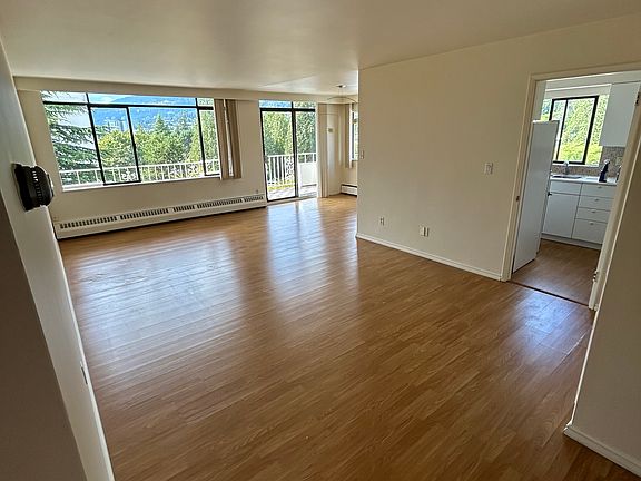 2nd image of 1985 Bellevue Ave #701