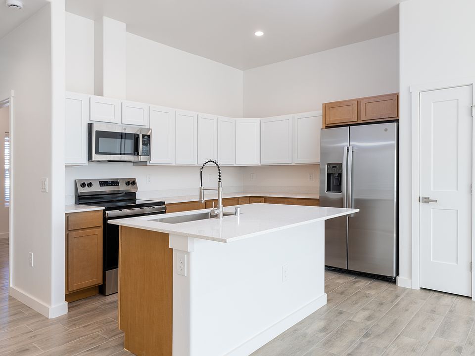 KITCHEN-PANTRY ALL APPLIANCES INCLUDING DISHWASHER