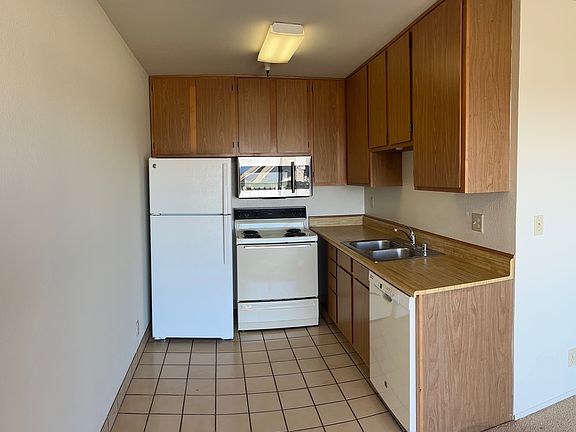5th image of 480 Prescott Ave APT 5