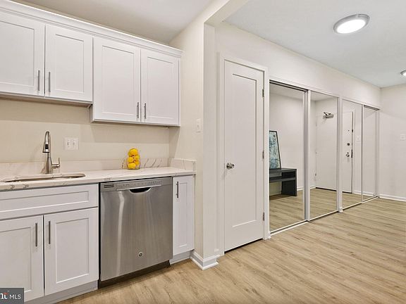 4th image of 4515 Willard Ave #1621-S