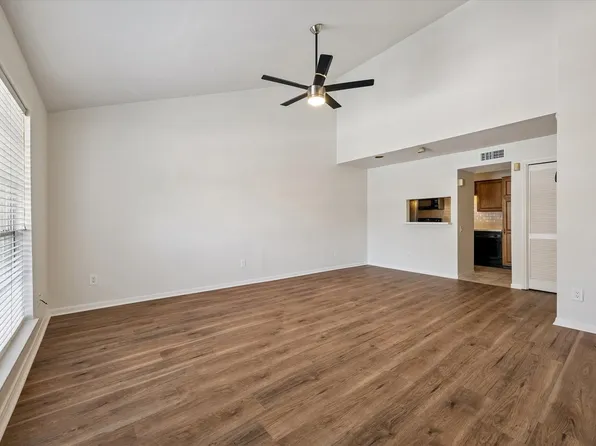 1860 White Oak Dr APT 384, Houston, TX 77009