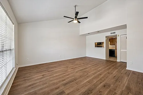 1860 White Oak Dr #384 Photo 1