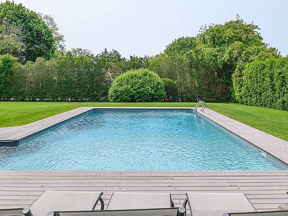 4th image of 57 N Captains Neck Ln