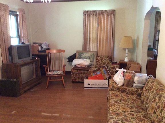 3rd image of 1431 E 79th St