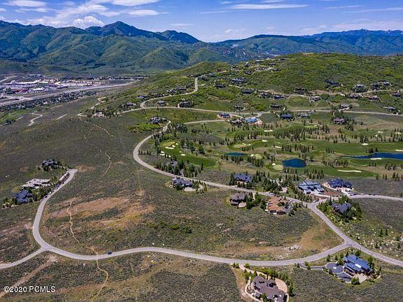 5th image of 600 Mountain Holly Ln