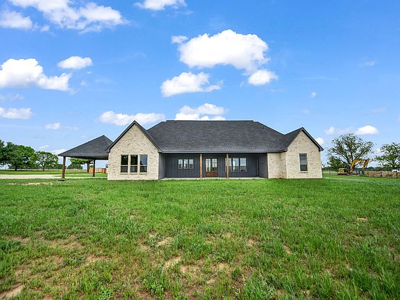 2nd image of 1390 Poe Prairie Rd