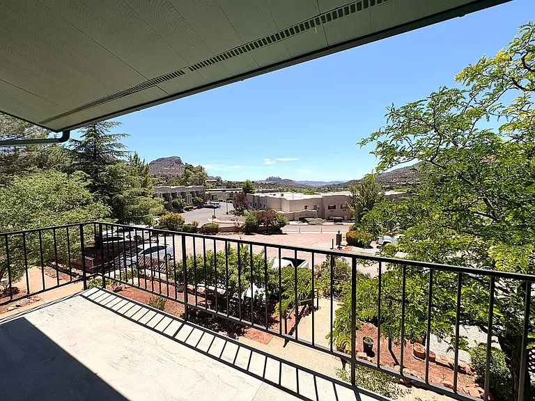 50 Sombart Ln — Photo 16