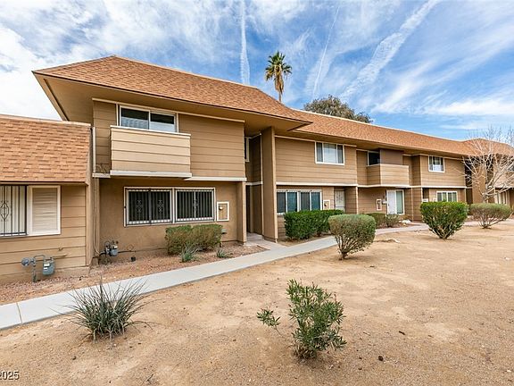 2nd image of 2506 Paradise Village Way