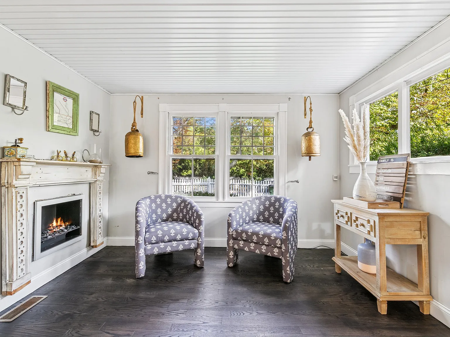 Bridgehampton Village Proximity | Year-Round Luxury Residence — Photo 4