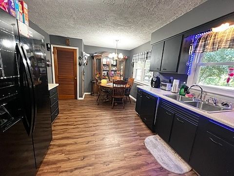 4th image of 403 N Hughes St