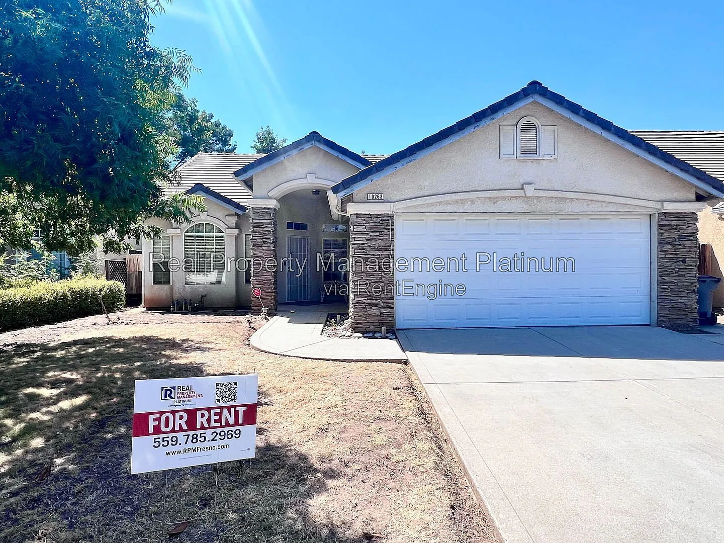 3 bed, 2.0 bath, 1458 sqft, $2,350 — Photo 2