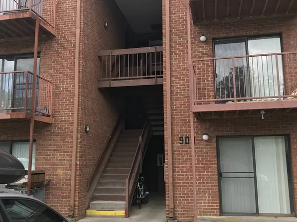 900 Progress St NW APT J, Blacksburg, VA 24060