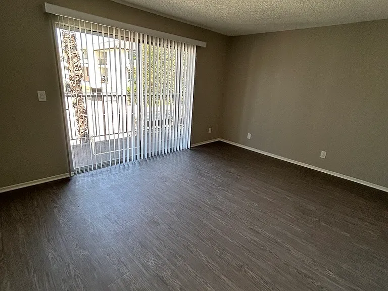 Taylor Garden Apartments — Photo 62