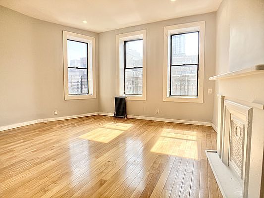5th image of 143 E 149th St APT 10