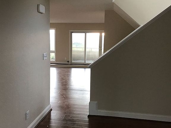 Foyer, stairs to the master.