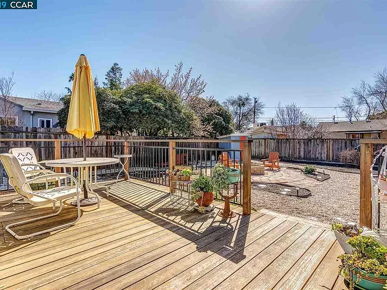 2366 Fairfield Ave — Photo 14