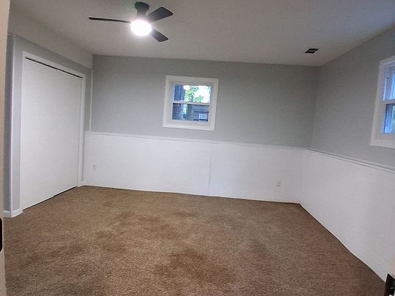 3rd image of 5019 Shoreline Dr