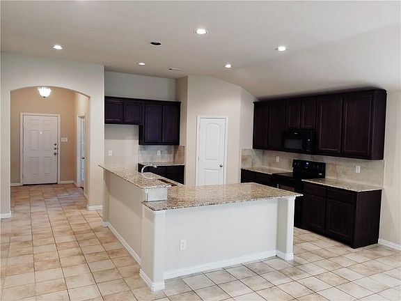 3rd image of 7132 Mohegan Dr