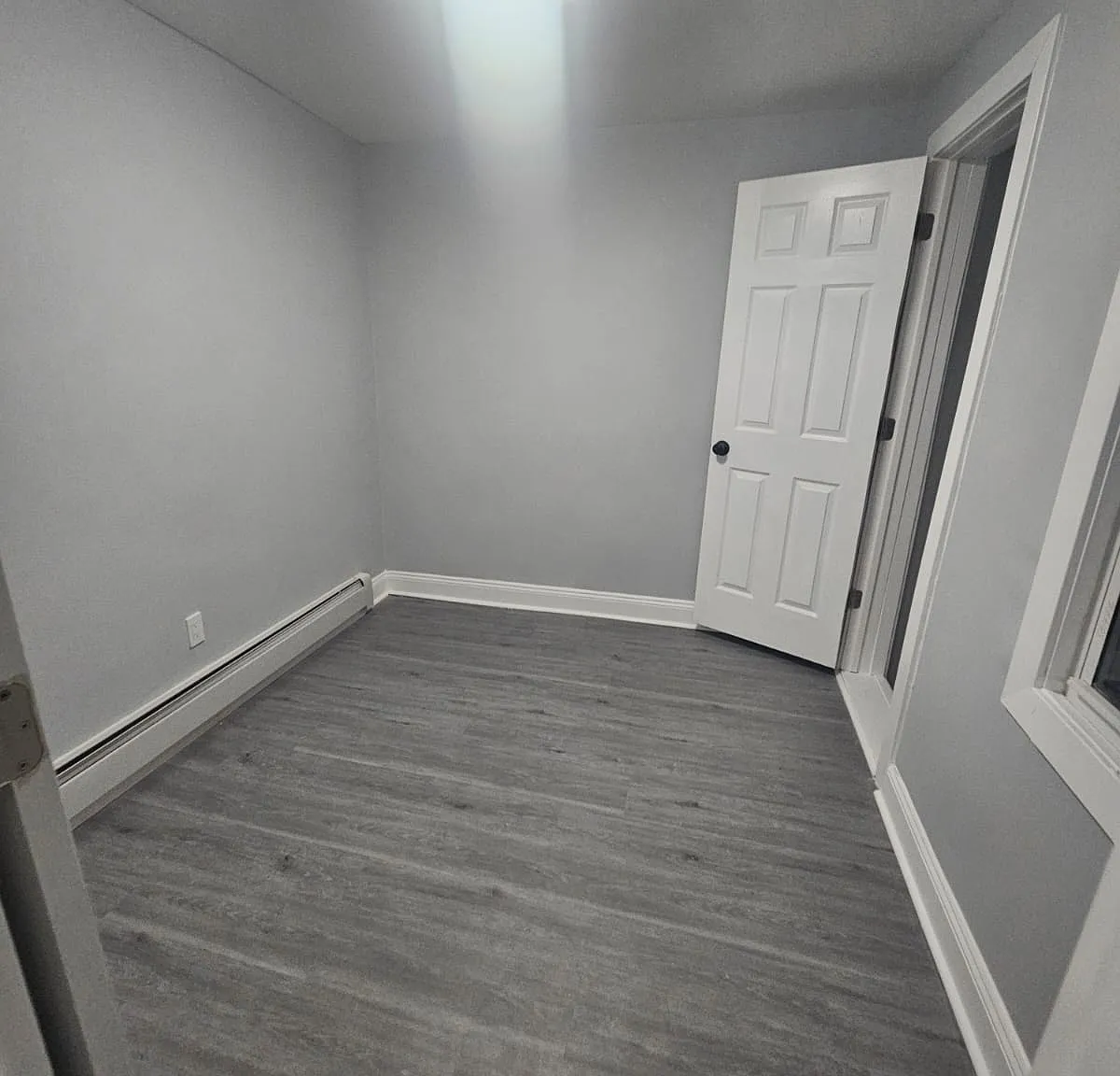 3 bed, 1100 sqft, $3,536 — Photo 3