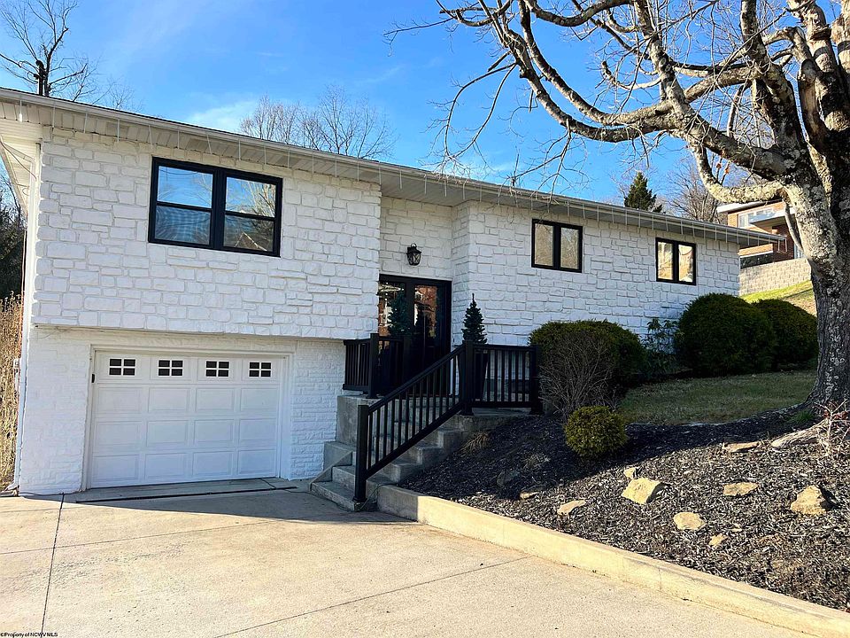 1st image of 409 Elm Dr