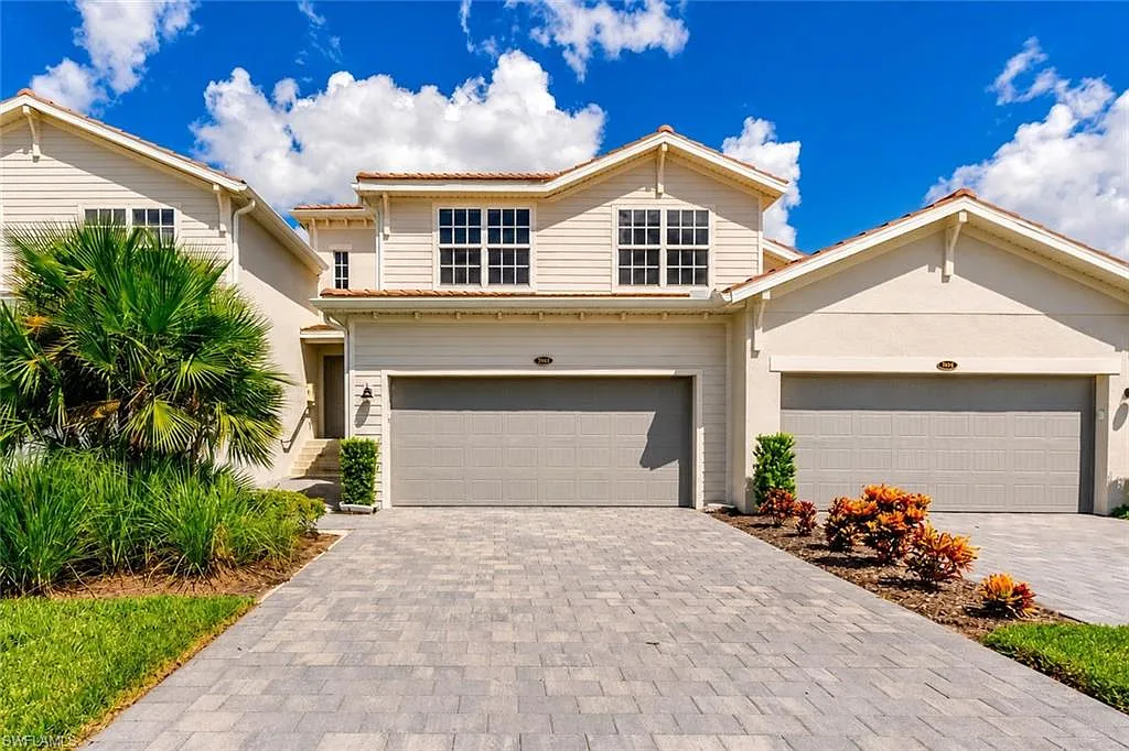 3 bed, 2.0 bath, 2110 sqft, $3,100 — Photo 2