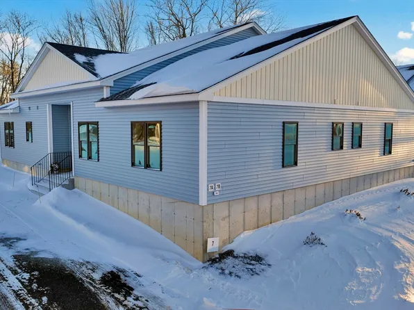 7 L Stevens Rd #B, Charlton, MA 01507