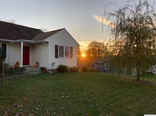 6 Cedar Pkwy, Hudson, NY 12534