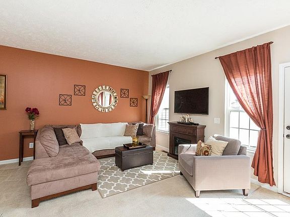 3rd image of 105 River Rock Way