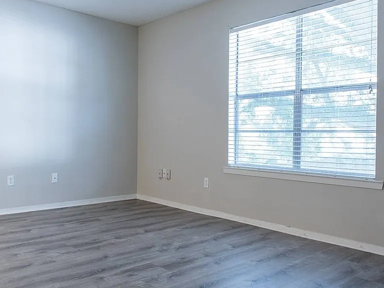 Twin Oaks Apartments — Photo 53