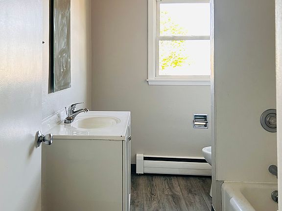 5th image of 1493 Harvey St Floor 2