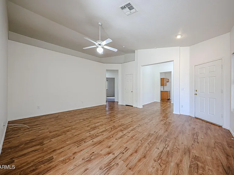 25242 N 40th Ln — Photo 6