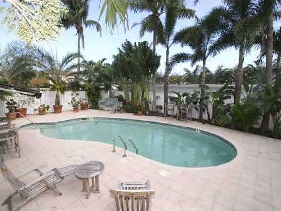 4th image of 4621 N Ocean Dr