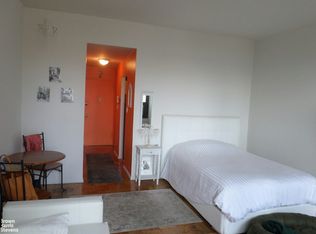 160 Front St #5D, New York, NY 10038