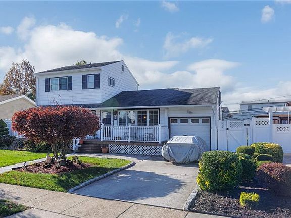 2nd image of 5 Eileen Ave