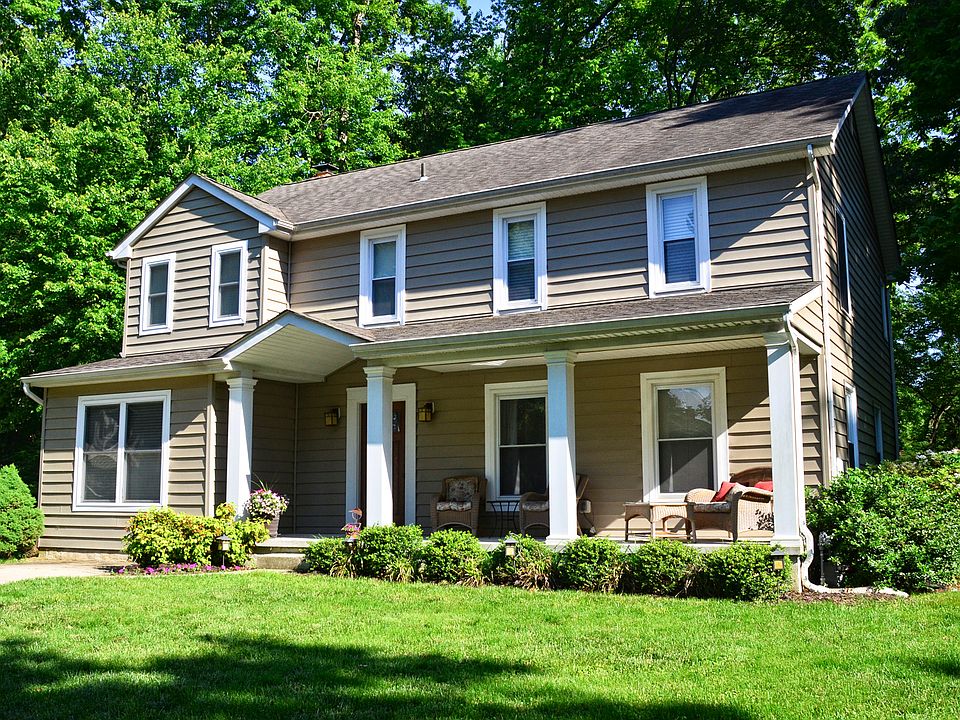 1st image of 413 Hucknall Ct